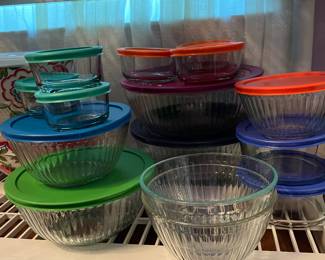 Glass Container with Plastic Lids