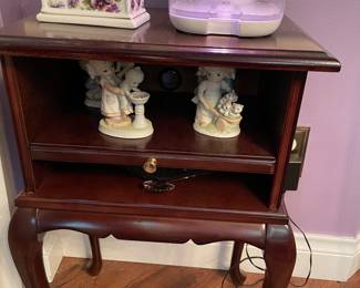 Small Side Table
PANSY Chintz Clock