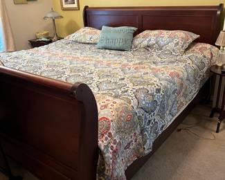 King sleigh bed with adjustable base