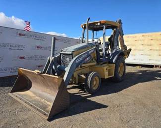 125  John Deere Backhoe Loader 310J 