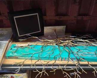 6048  Home Decor, Digital Frame, Glass Tray, DvD Player  More 