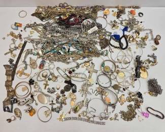 1018  Costume Jewelry 