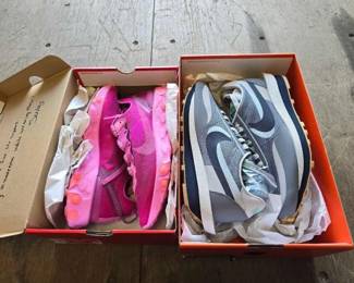 4044  2 Pairs of Nikes 