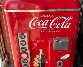 4000  Coca Cola Cooler 