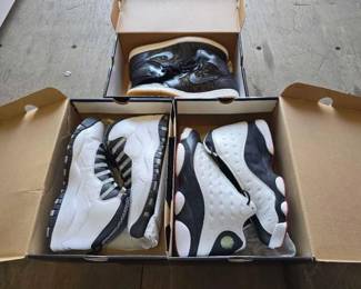 4038  3 Pairs of Nikes 