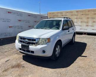 310  2009 Ford Escape 