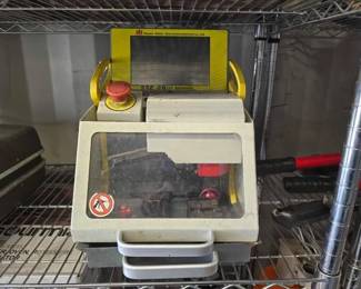 4068  SECE9 Full Automatic Key Cutting Machine 