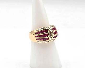 706  14K Gold Diamond and Ruby Ring, 7.05g 