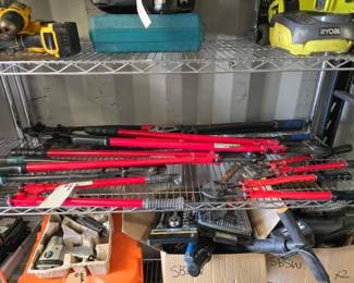 4086  9 Assorted Bolt Cutters 