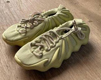 4018  5 Pairs of Shoes 