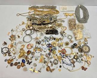 1014  Costume Jewelry 