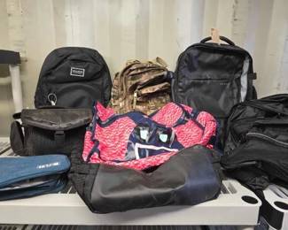 4056  Bange Backpack, Hollister Backpack, Camera Bag, Duffle Bag and more 