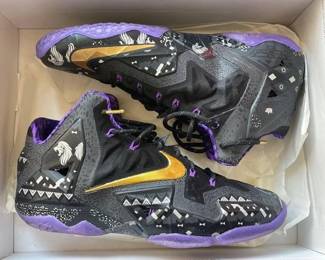 4026  6 Pairs of Nike Shoes 