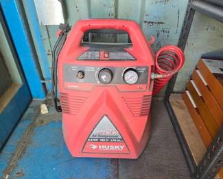 3000  Husky Easy Air To Go Air Compressor 