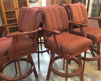 Set of 5 super comfy tall bar height pub chairs, swivel $600 set
