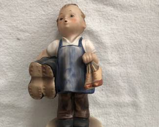 Hummel figurine Cobbler Boy, 143-0