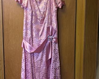 Women's v-neck pink party dress with wide sash belt, size 42