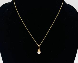 14kt gold necklace with pearl pendant