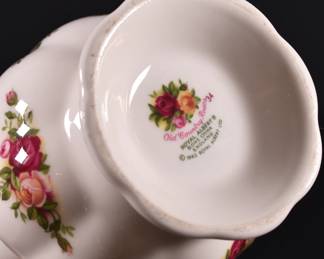 Base of vintage 1960s Royal Albert porcelain vase, Old Country Roses pattern