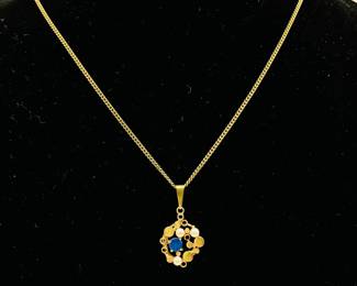 8kt gold necklace with pendant
