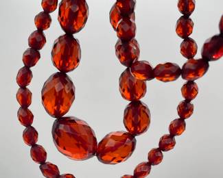 Another view of the amber faceted beads necklaces