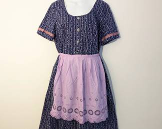 Women's vintage short-sleeve dress with apron