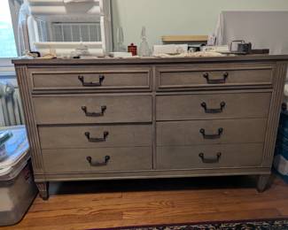 1960's 8-drawer bedroom dresser / bureau (has a matching upright chest of 5 drawers)