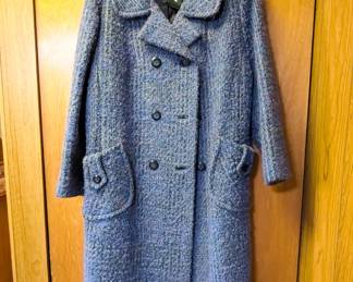 Women's vintage blue double-breasted coat, boucle material, Wieboldt's label