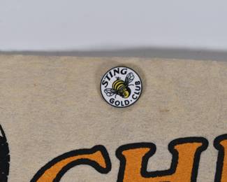 Vintage Chicago Sting Gold Club pin