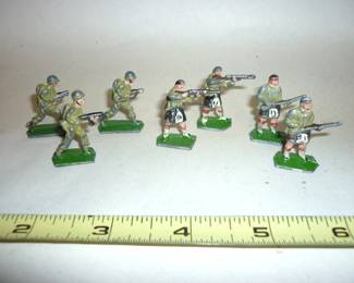 Small Lead Soldiers (probably Japan) 1950s, 4 British, 3 US Army