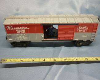 Lionel Trains Operating Box Car (New York Central/Pacemaker) No. 3494, Post-War 1955 with original box in good condition with instruction sheet. Gray painted on red body casting