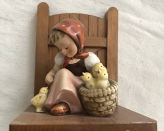 Vintage Goebel Hummel Bookend 61B "Chick Girl" TMK 2