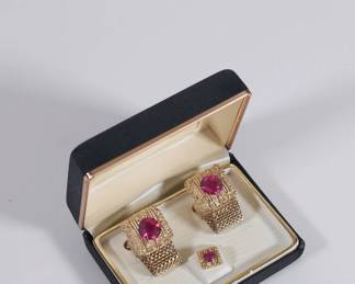 Vintage men’s cuff links and tie rack in original box