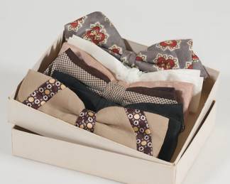 A variety of bowties