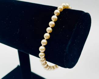 Jostens Faux Pearl bracelet with sterling silver clasp (part of a set with matching necklace)