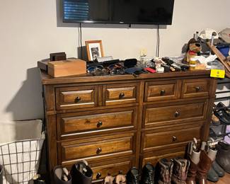 Lots of Men's Boots