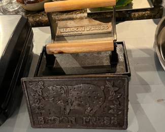 Cast Iron Bacon Presses