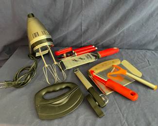 Kitchen Aid mixer & name brand cooking utensils 