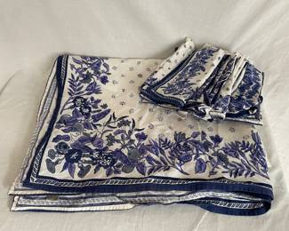 Williams-Sonoma tablecloth/napkins 