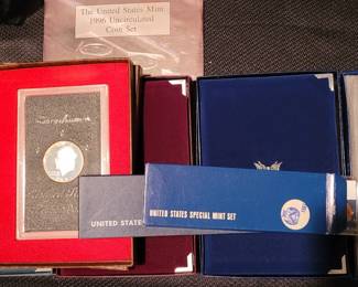 selection of US coins/sets