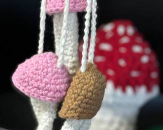 Amazing Mushroom holders (lighters, pens, lipstick...)