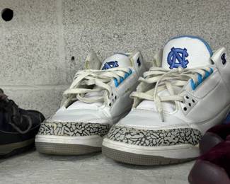 Air Jordan 3 Retro UNC