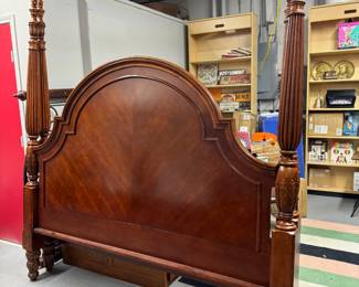 Elegant Pulaski Furniture King Bed -Retail Price $1,179.  Our Price is only $225!!