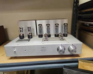 Melton MKT 88P tube amplifier.