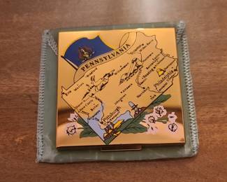 Vintage Elgin American Compact