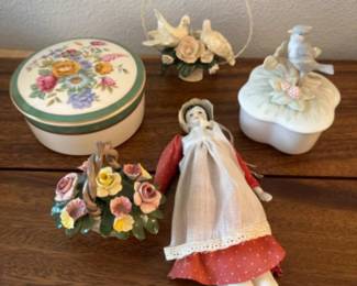 76 PorcelainTrinketBoxesDollFlorals