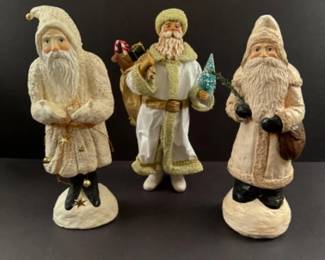 42 WhiteKrisKringleTrio