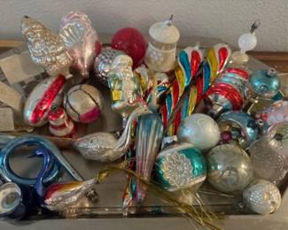 94 AntiqueChristmasOrnaments