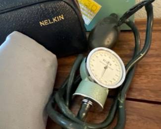 79 AntiqueSphygmomanometer