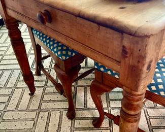 THIS PINE FARM TABLE WITH 6 UPHOLSTERED CHAIRS IS INCREDIBLE!